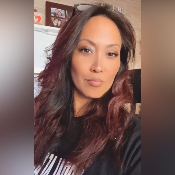 🚨LIVE SHOW ALERT🚨LIKE & SHARE THIS LISTING WHEN I GO LIVE!!! ✨💫✨ - Picture 2 of 7